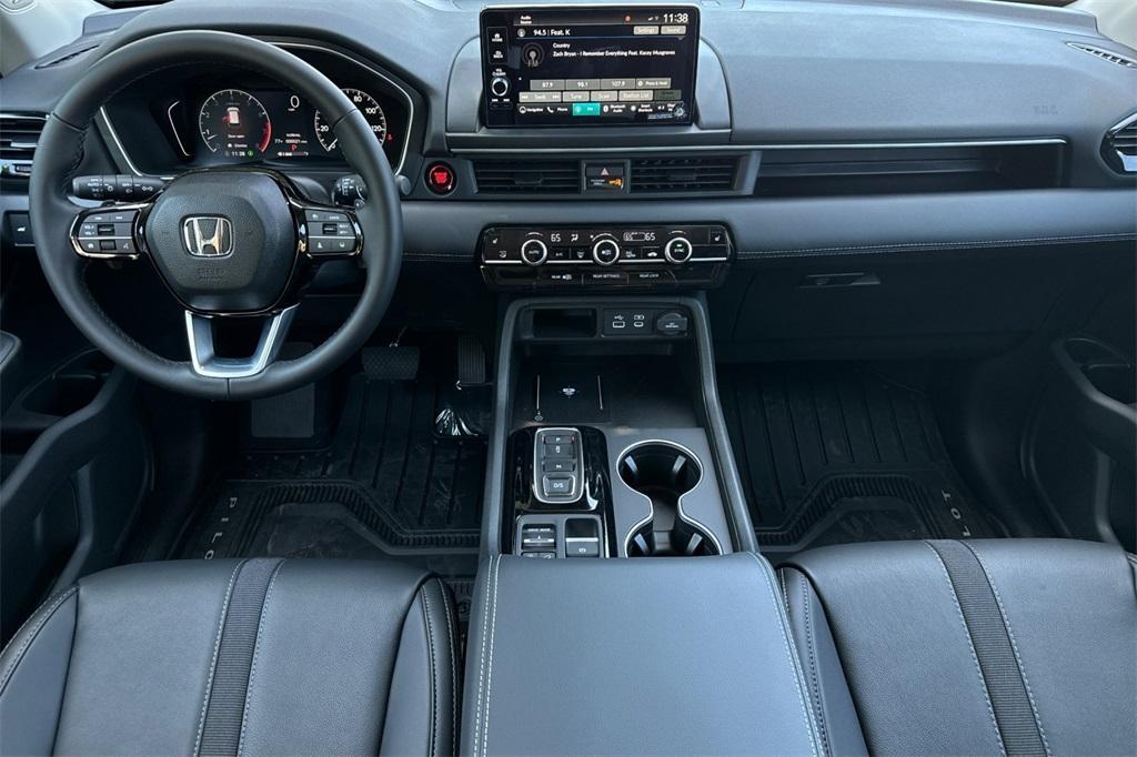 new 2025 Honda Pilot car, priced at $53,450