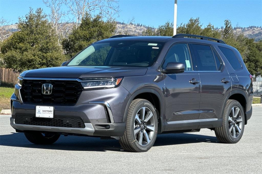 new 2025 Honda Pilot car, priced at $54,475