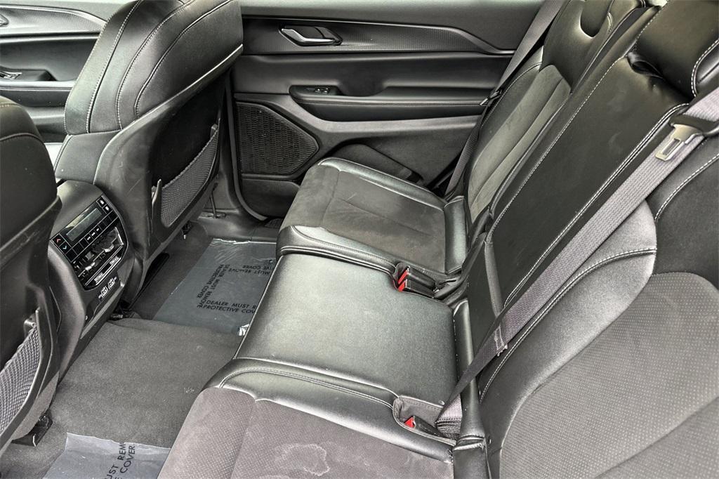 used 2024 Jeep Grand Cherokee L car, priced at $25,980