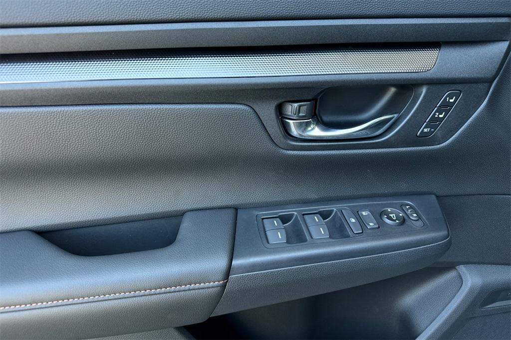 new 2026 Honda CR-V Hybrid car, priced at $40,175