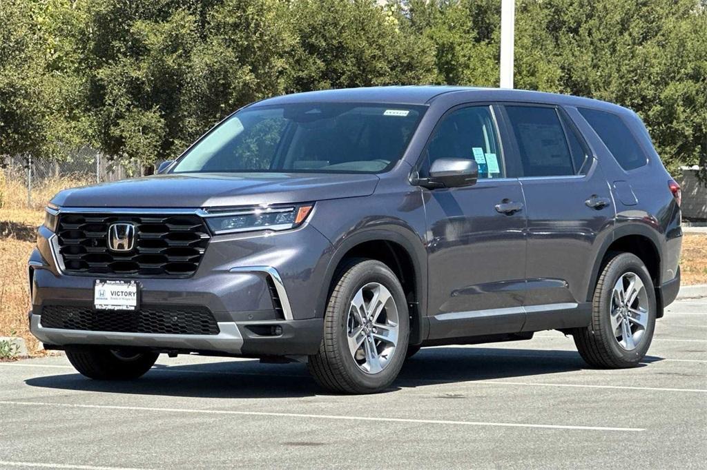 new 2025 Honda Pilot car, priced at $46,995