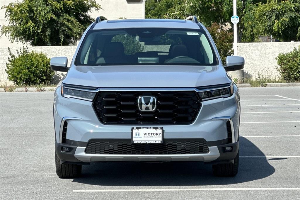 new 2025 Honda Pilot car, priced at $47,955