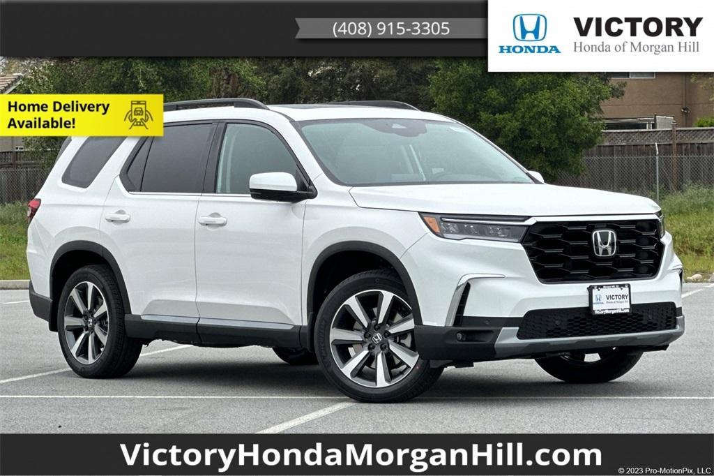 new 2025 Honda Pilot car, priced at $49,405