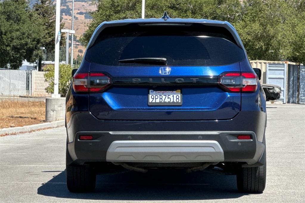 used 2025 Honda Pilot car, priced at $39,598