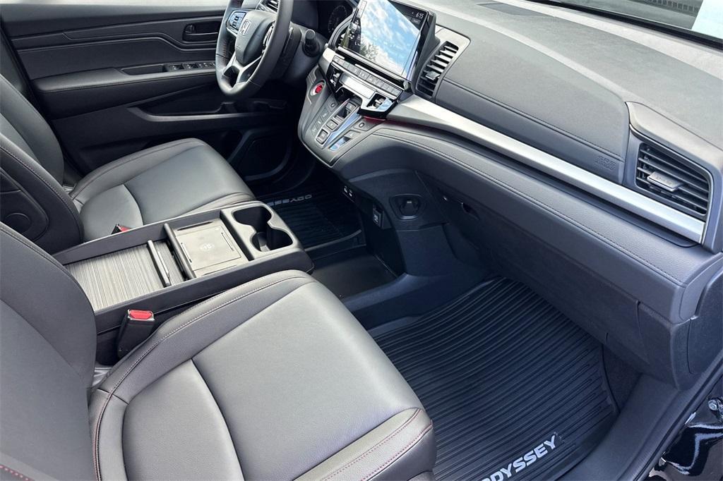 new 2026 Honda Odyssey car, priced at $45,390