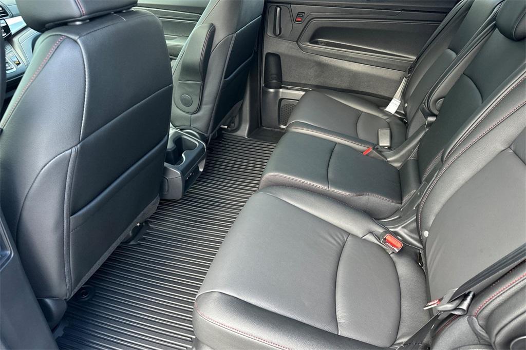 new 2026 Honda Odyssey car, priced at $45,390