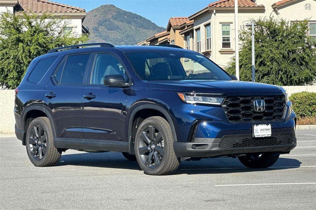 new 2025 Honda Pilot car, priced at $43,695