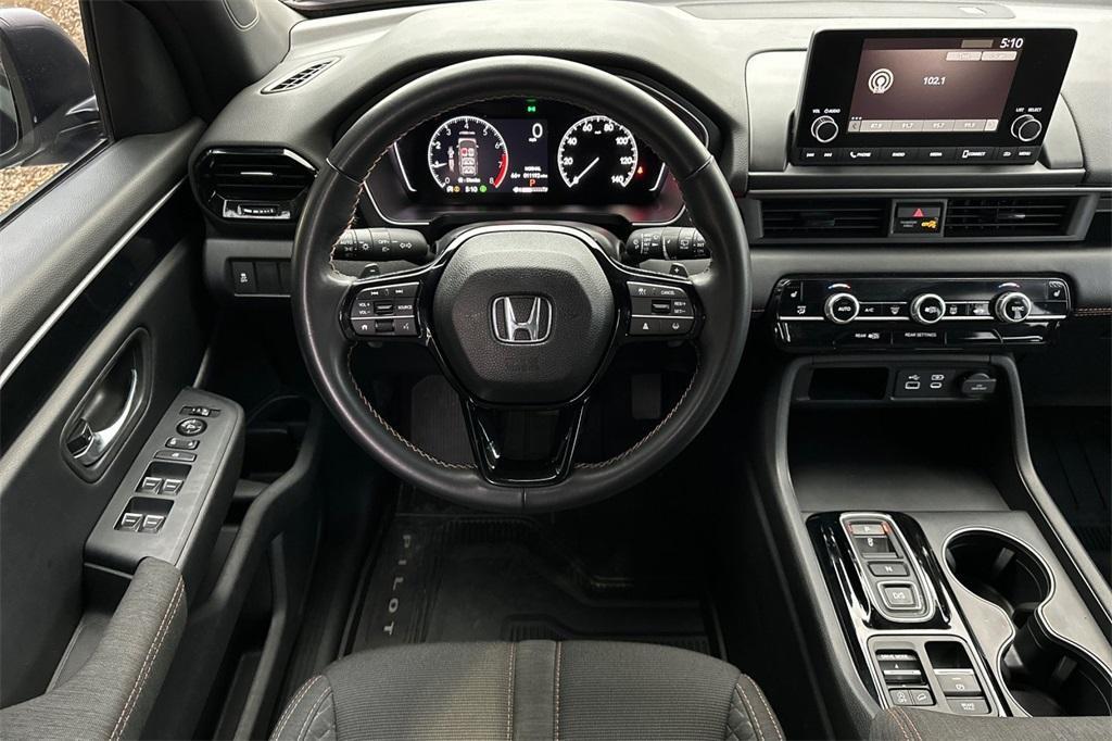 used 2025 Honda Pilot car, priced at $41,008