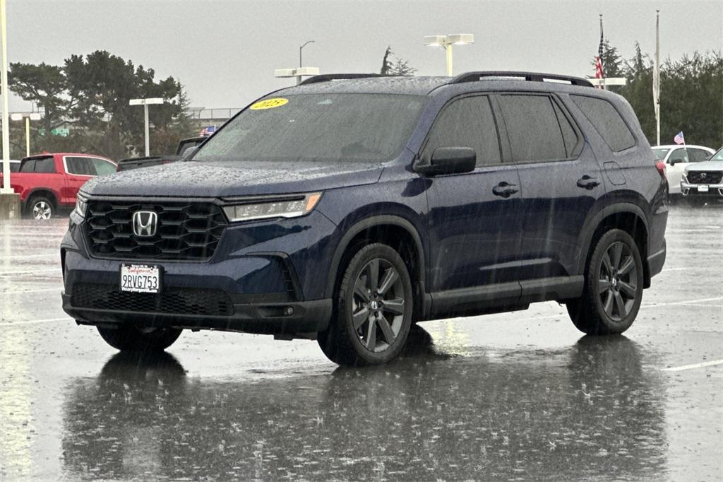 used 2025 Honda Pilot car, priced at $41,008