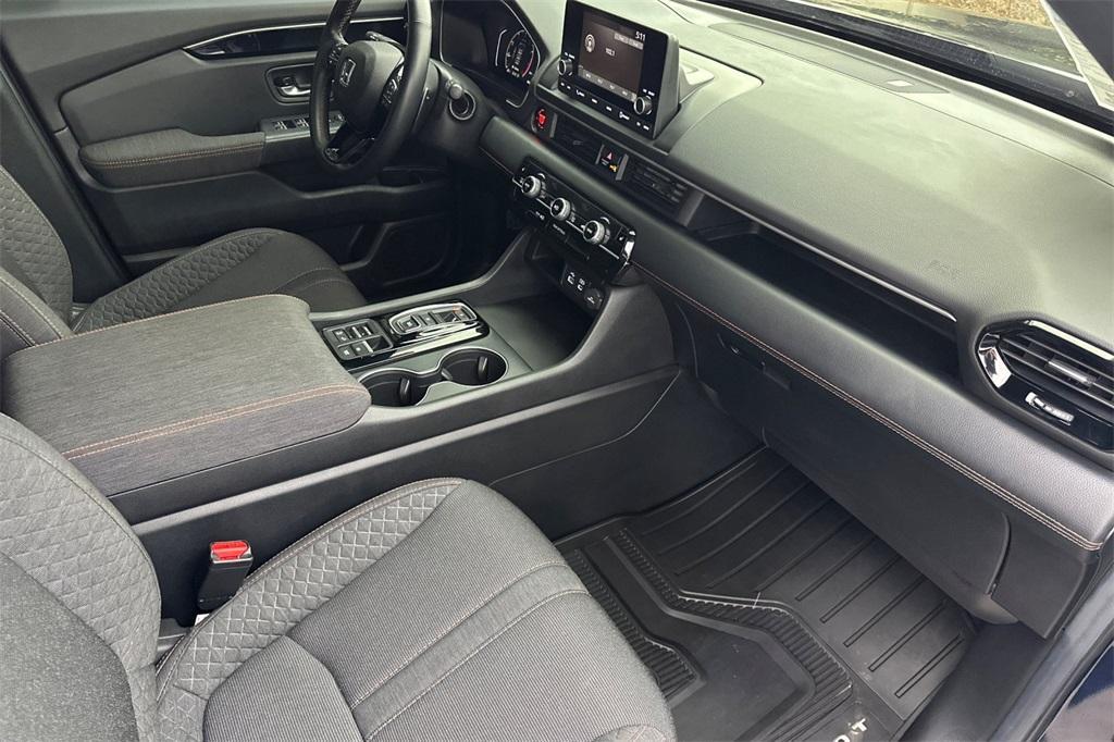 used 2025 Honda Pilot car, priced at $41,008