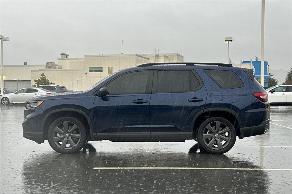 used 2025 Honda Pilot car, priced at $41,008
