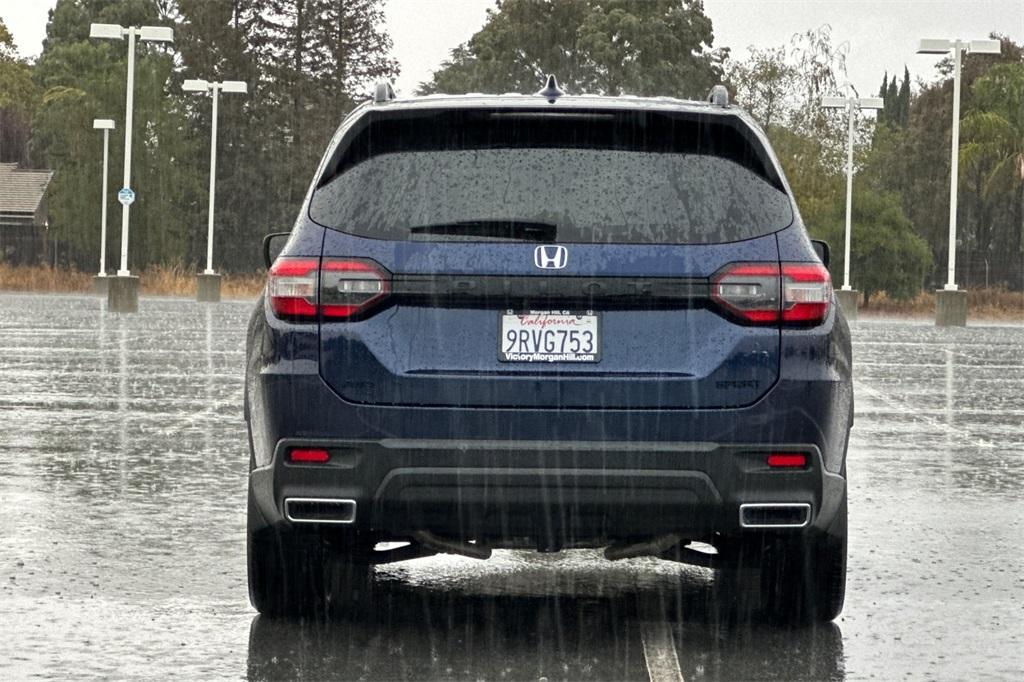 used 2025 Honda Pilot car, priced at $41,008