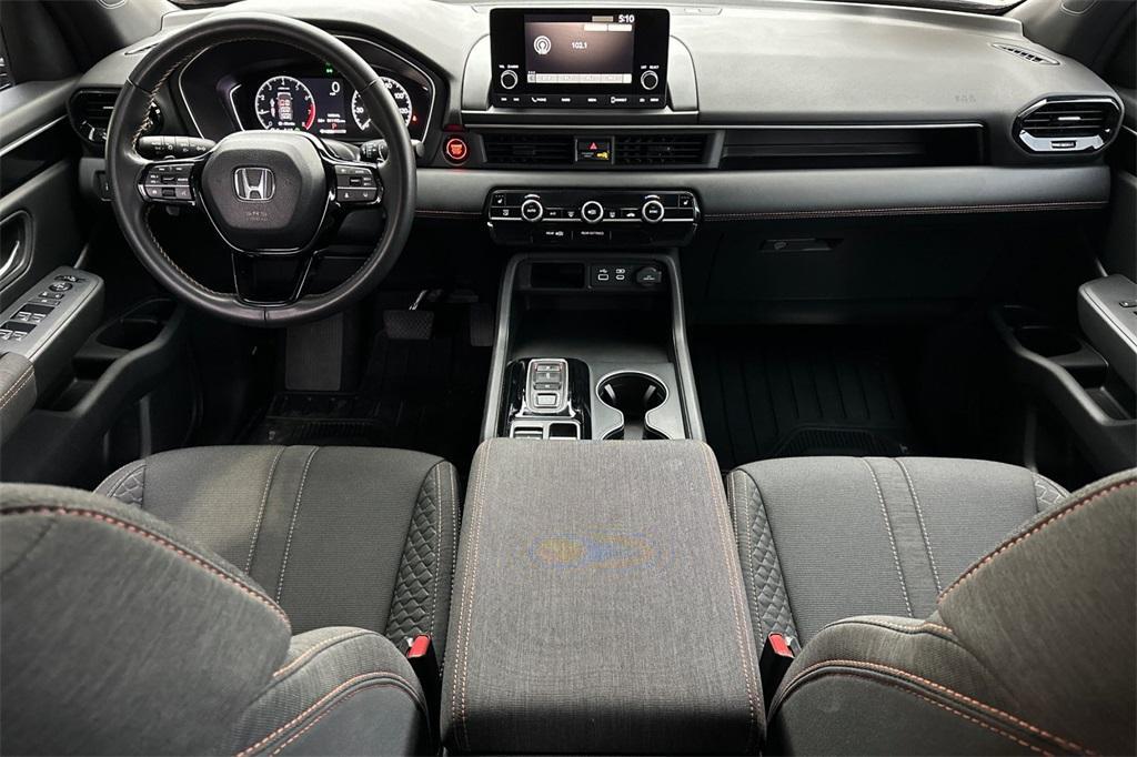 used 2025 Honda Pilot car, priced at $41,008