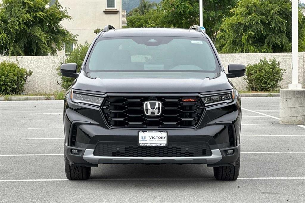 new 2025 Honda Pilot car, priced at $50,795