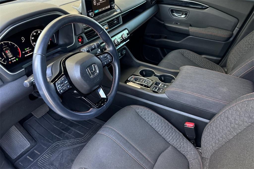 used 2024 Honda Pilot car, priced at $39,819