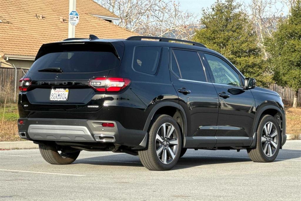 used 2023 Honda Pilot car, priced at $43,378