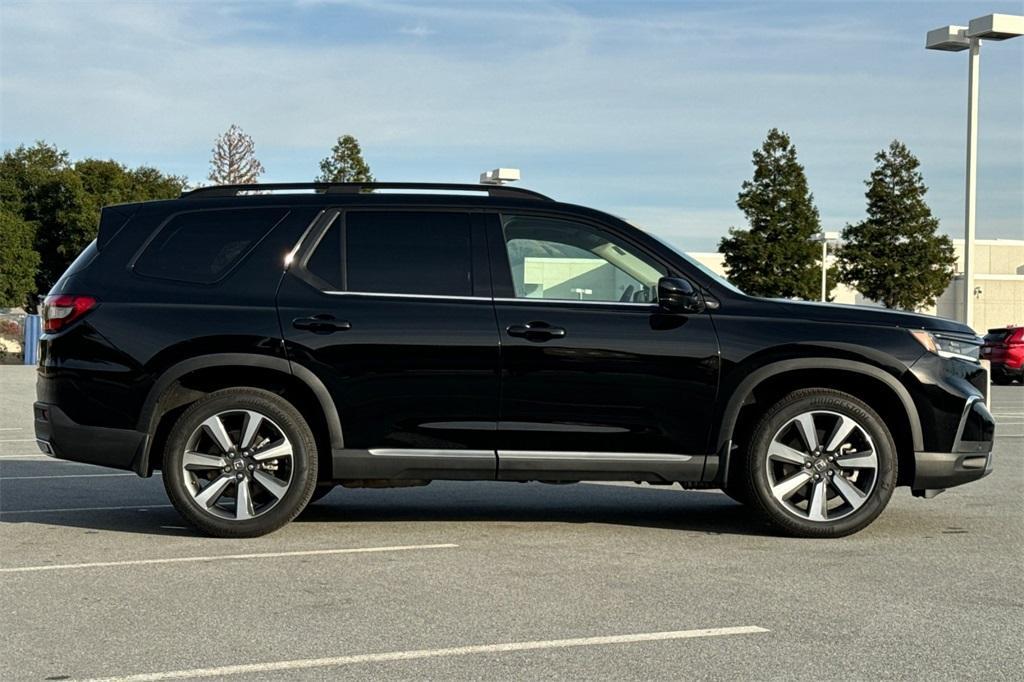 used 2023 Honda Pilot car, priced at $43,378