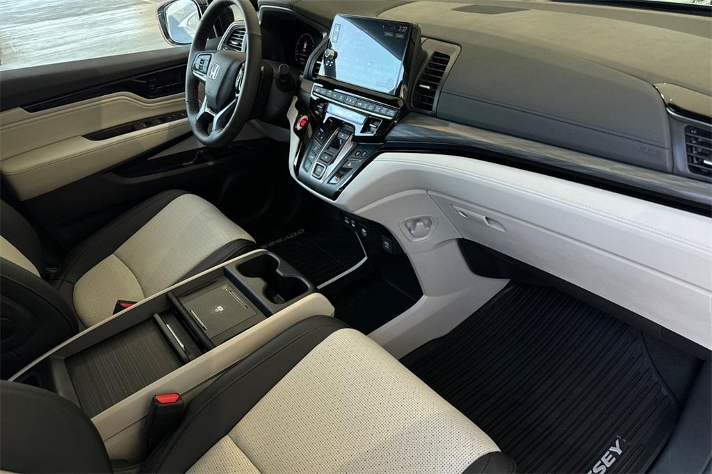 new 2025 Honda Odyssey car, priced at $52,630