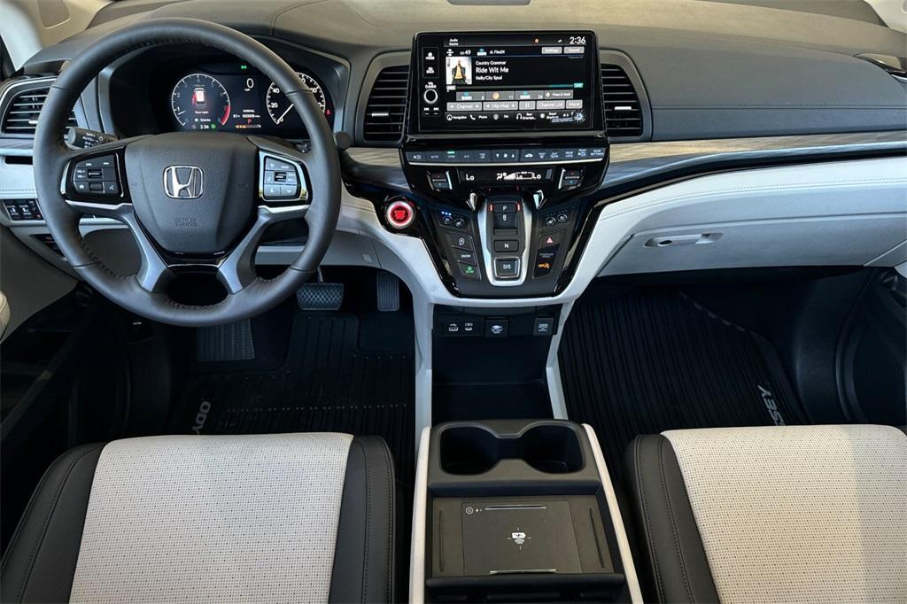 new 2025 Honda Odyssey car, priced at $52,630