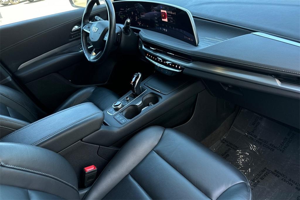 used 2024 Cadillac XT4 car, priced at $31,403