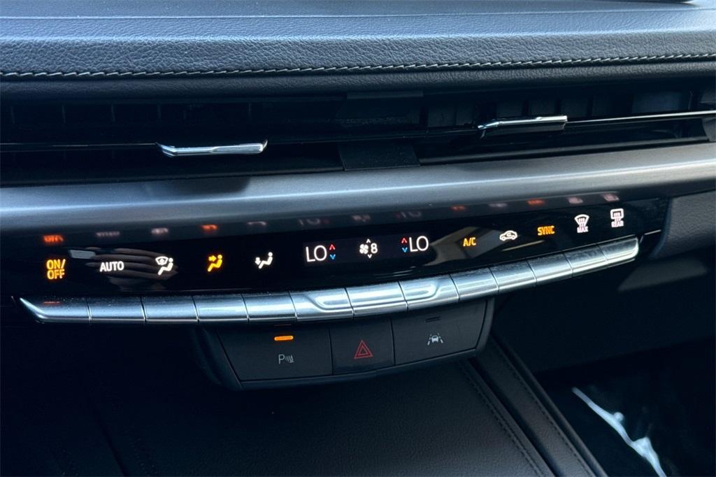 used 2024 Cadillac XT4 car, priced at $31,403