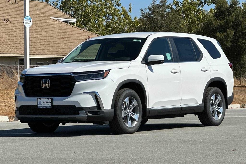 new 2025 Honda Pilot car, priced at $47,150