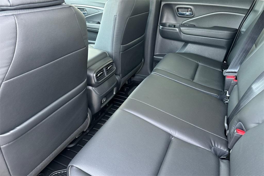 new 2025 Honda Ridgeline car, priced at $45,135
