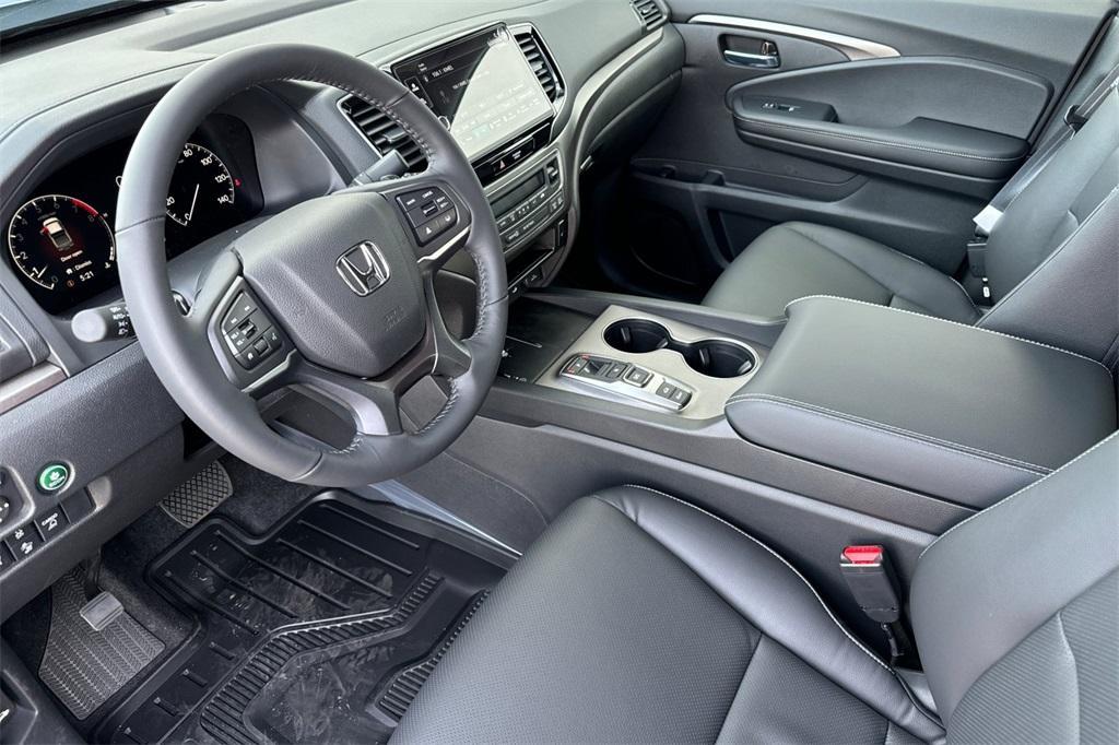 new 2025 Honda Ridgeline car, priced at $45,135