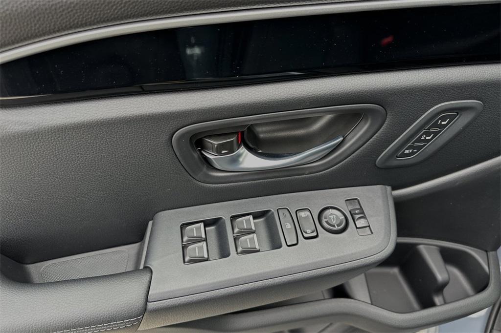 new 2025 Honda Pilot car, priced at $51,505