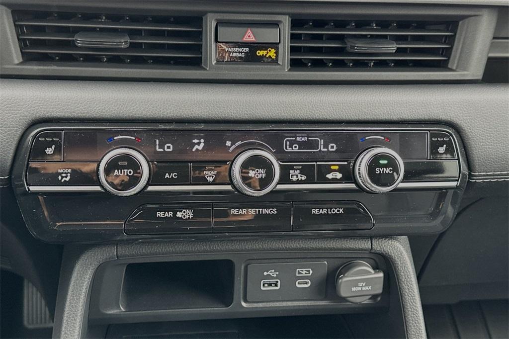 new 2025 Honda Pilot car, priced at $51,505