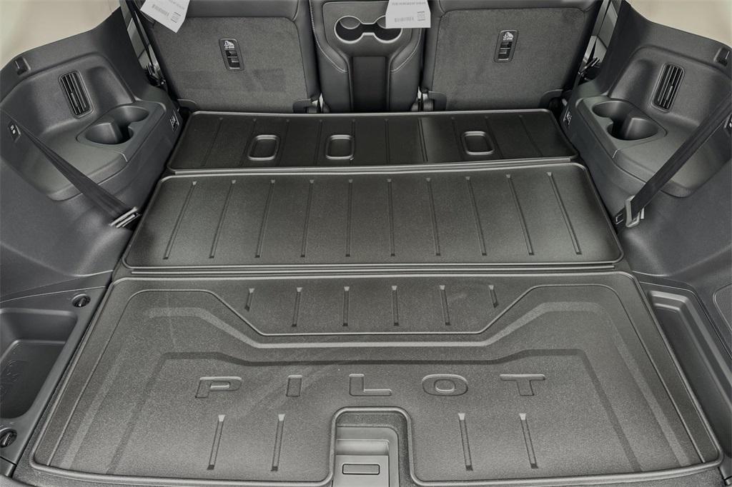 new 2025 Honda Pilot car, priced at $51,505
