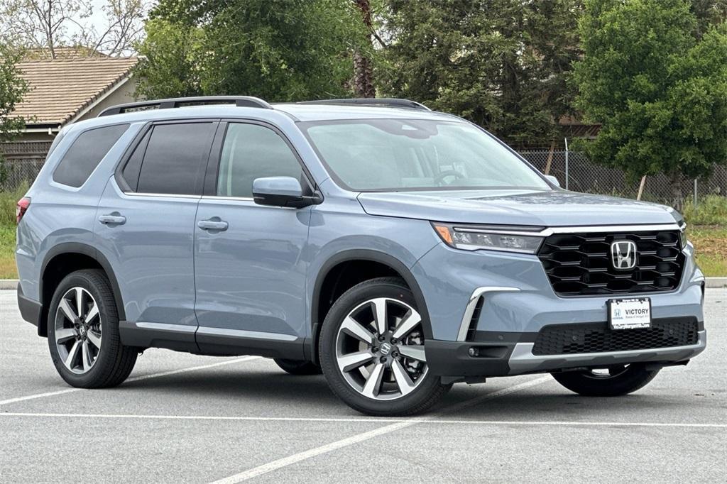 new 2025 Honda Pilot car, priced at $51,505