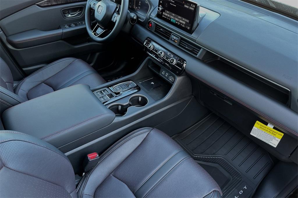 new 2025 Honda Pilot car, priced at $57,215