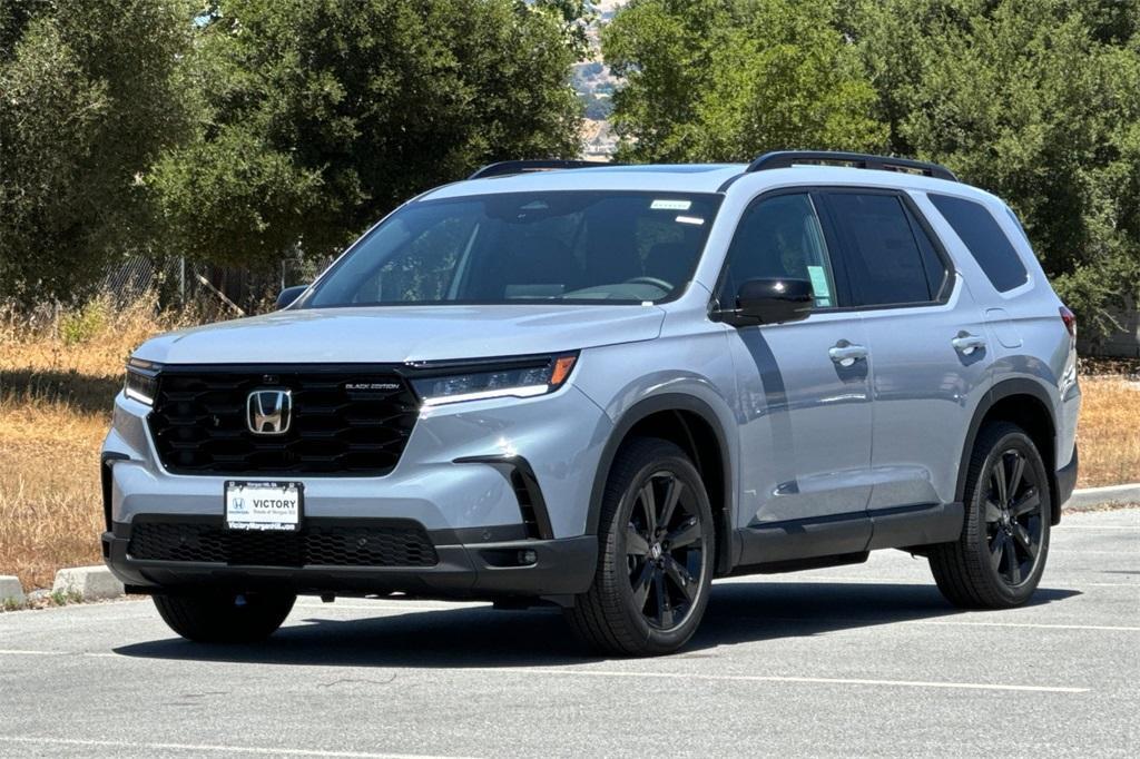 new 2025 Honda Pilot car, priced at $57,215