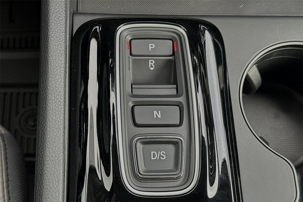 new 2025 Honda Pilot car, priced at $45,680