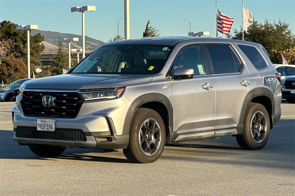 used 2023 Honda Pilot car, priced at $37,741
