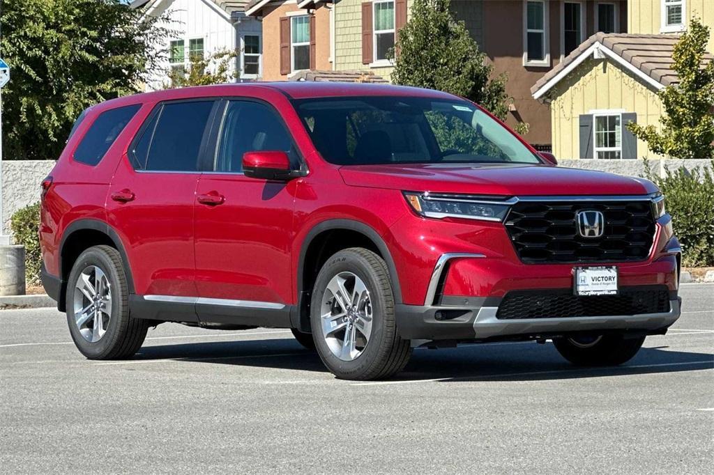 new 2025 Honda Pilot car, priced at $47,450