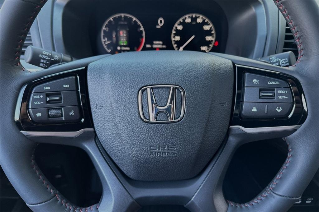 new 2025 Honda Odyssey car, priced at $45,275