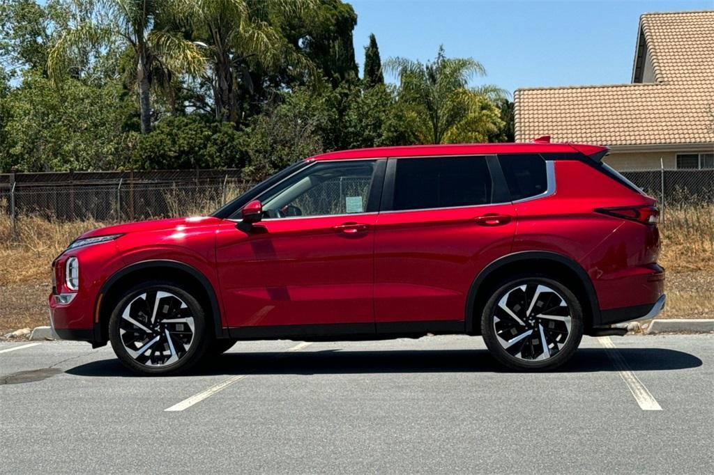 used 2024 Mitsubishi Outlander car, priced at $30,008