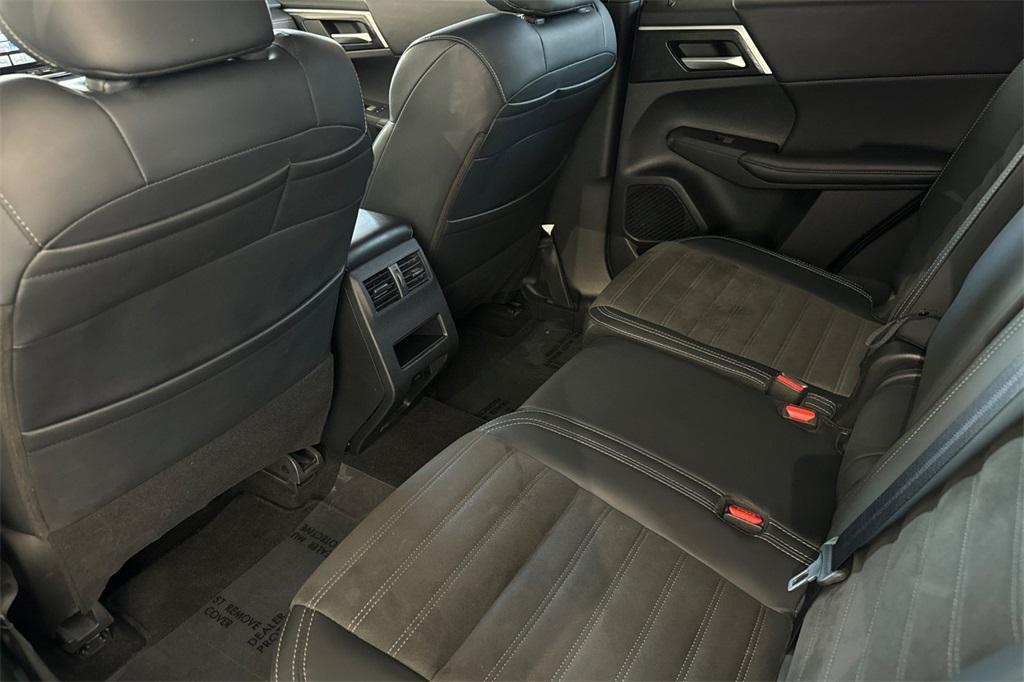 used 2024 Mitsubishi Outlander car, priced at $30,008