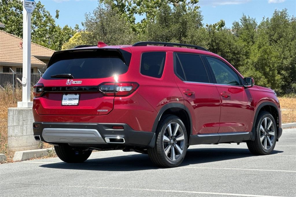 new 2025 Honda Pilot car, priced at $49,405