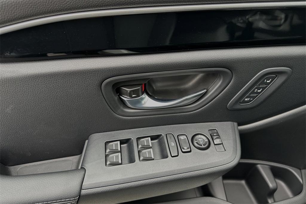 new 2025 Honda Pilot car, priced at $49,405
