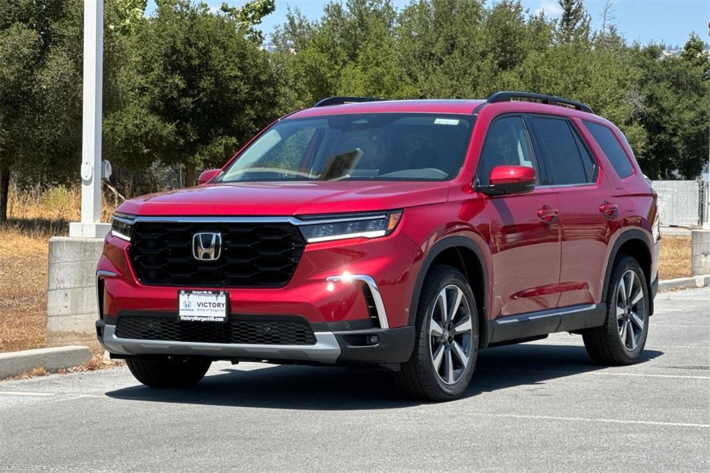 new 2025 Honda Pilot car, priced at $49,405