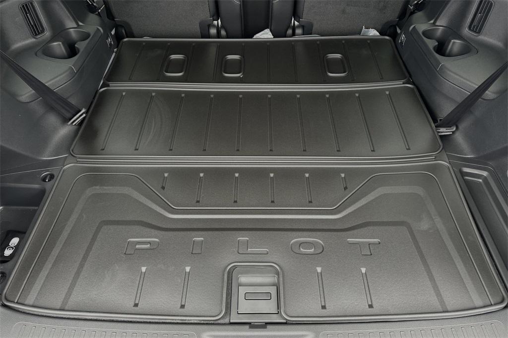 new 2025 Honda Pilot car, priced at $49,405