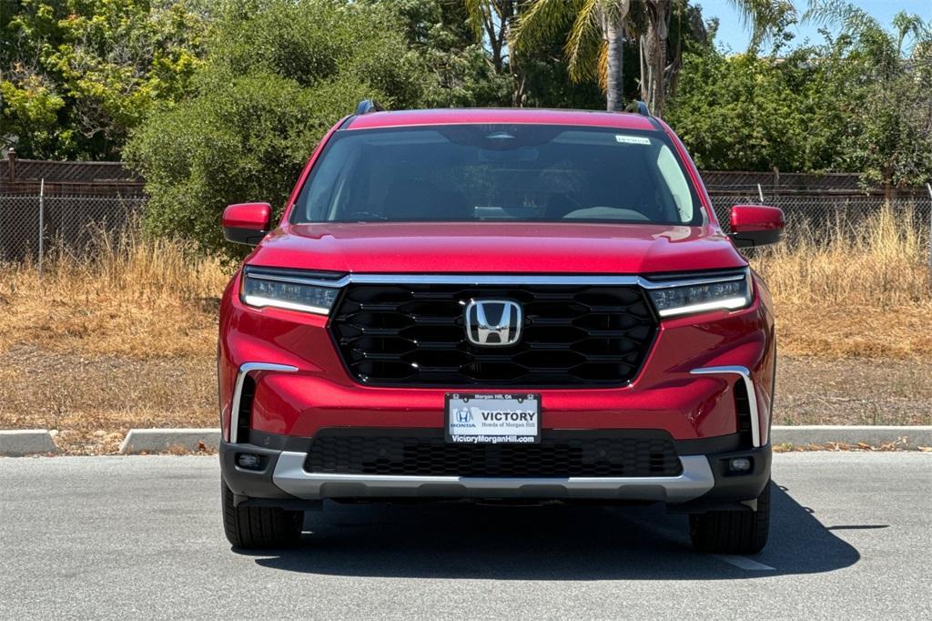 new 2025 Honda Pilot car, priced at $49,405