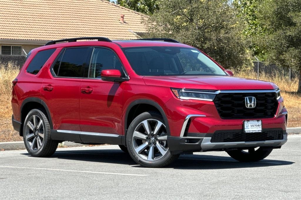 new 2025 Honda Pilot car, priced at $49,405
