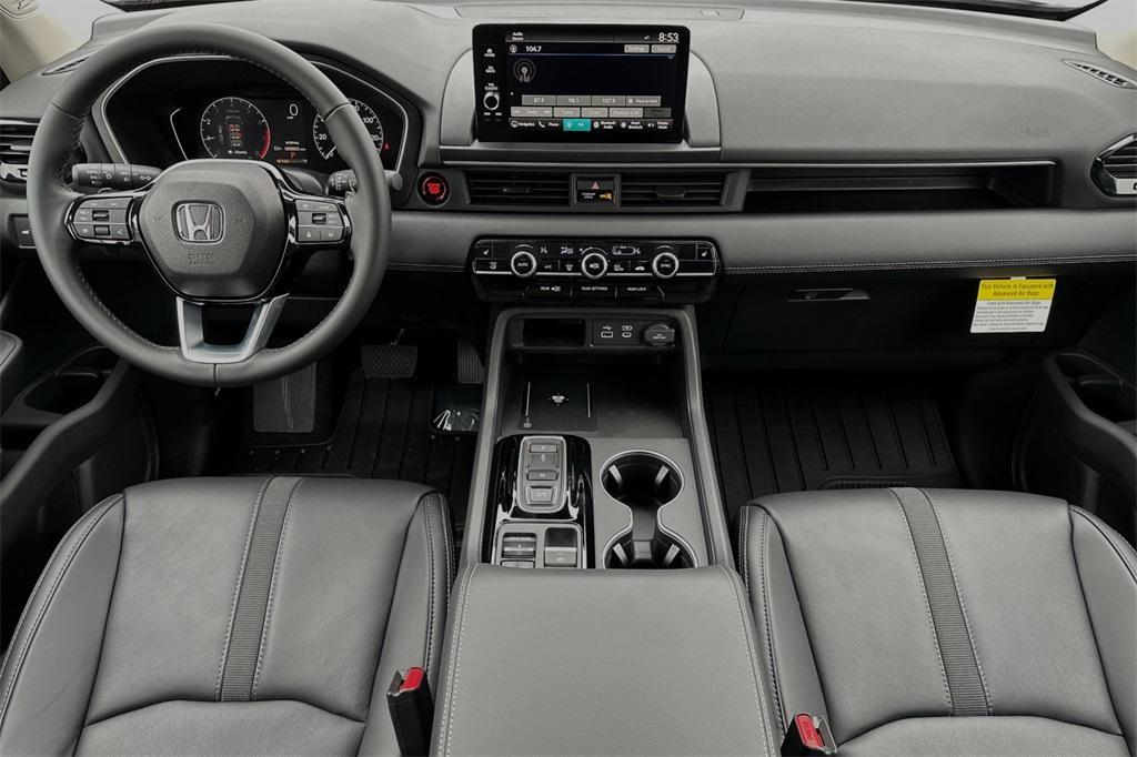 new 2025 Honda Pilot car, priced at $49,405