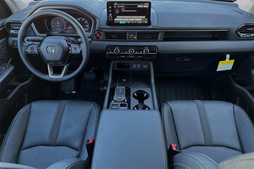 new 2025 Honda Pilot car, priced at $46,180
