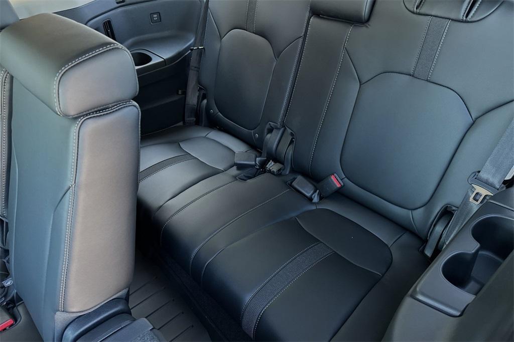 new 2025 Honda Pilot car, priced at $46,180