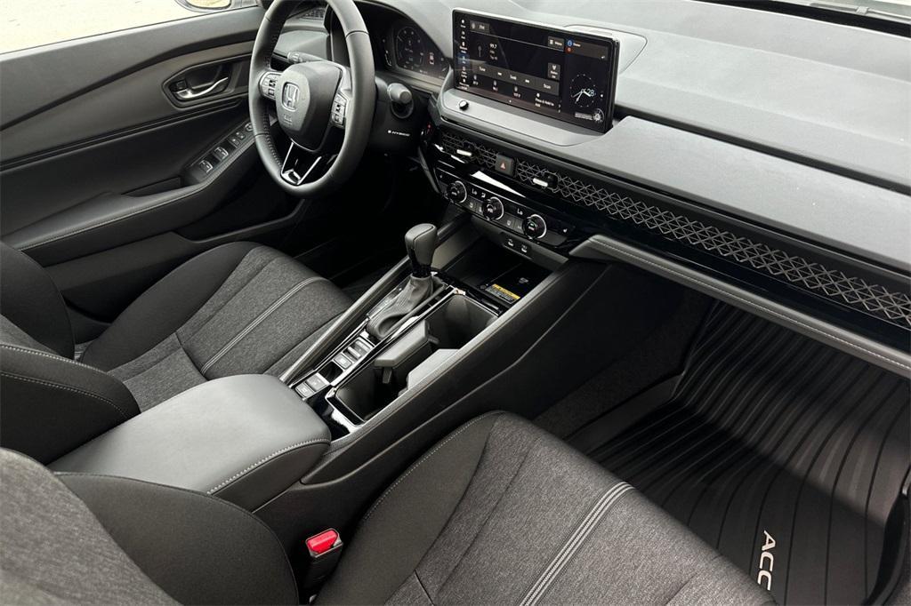 new 2025 Honda Accord Hybrid car, priced at $35,305
